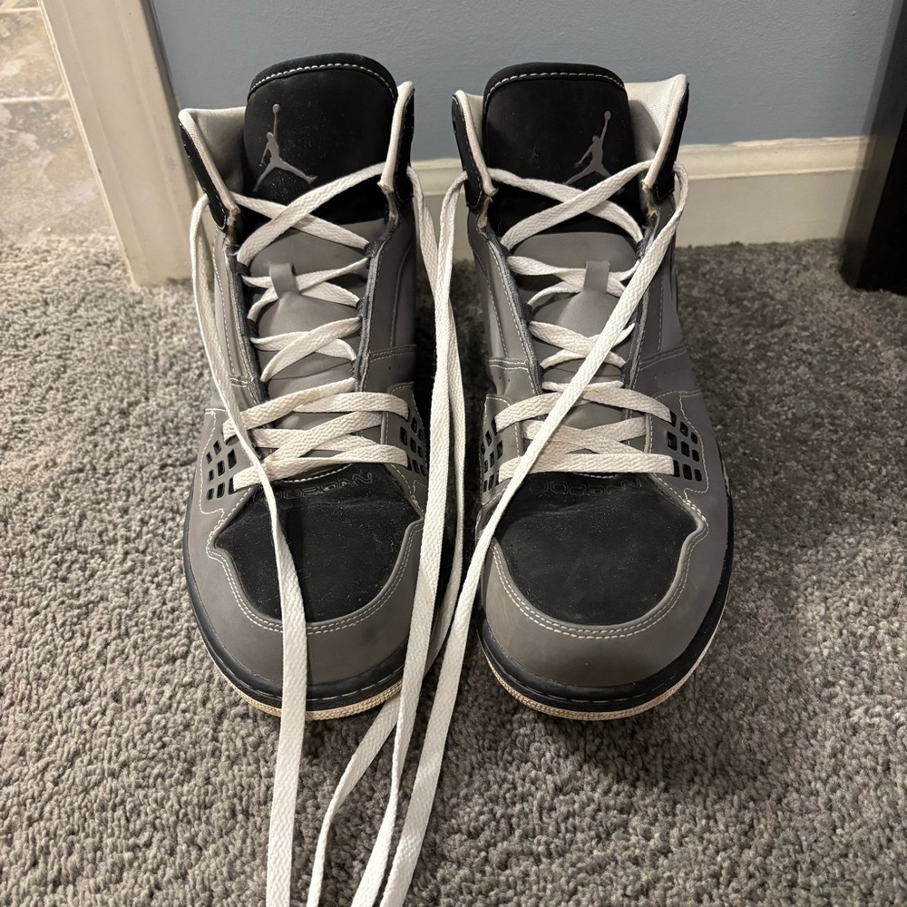 🏀SALE🏀Men’s 2013 black and gray Nike Air Jordan 1 Flight basketball Shoes - Picture 2 of 6